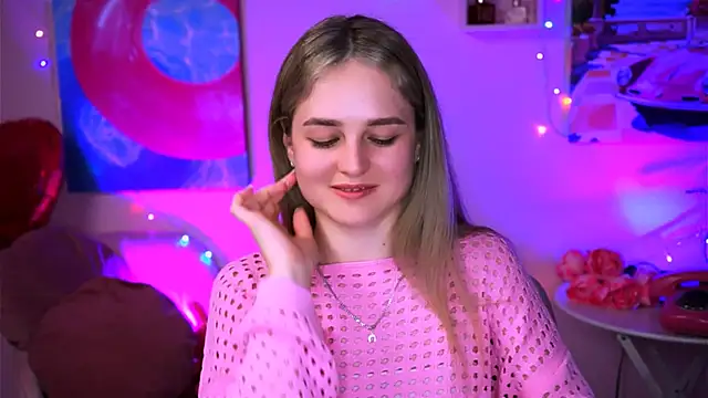 DeboraLarson online show from 03/05/25, 10:43