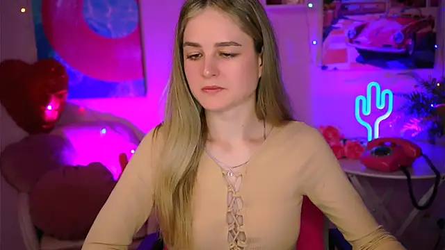 DeboraLarson online show from 03/11/25, 04:10