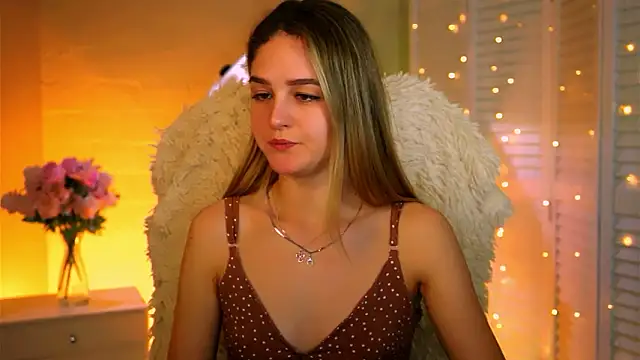 Snapshot of DeboraLarson chatting on 02/01/26, 03:38 DeboraLarson online show from 02/01/26, 03:38