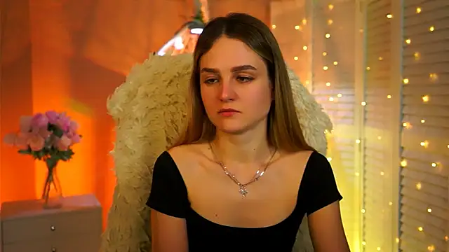 Snapshot of DeboraLarson chatting on 02/13/26, 03:35 DeboraLarson online show from 02/13/26, 03:35