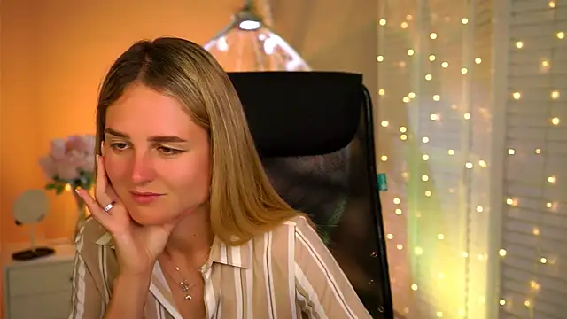 DeboraLarson online show from 05/31/26, 05:48