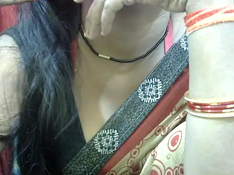 Snapshot of HOT-SEEMAA chatting on 11/06/25, 03:13 HOT-SEEMAA online show from 11/06/25, 03:13