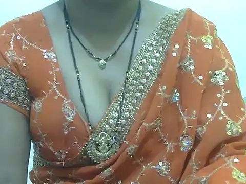 Snapshot of HOT-SEEMAA chatting on 06/23/26, 05:44 HOT-SEEMAA online show from 06/23/26, 05:44
