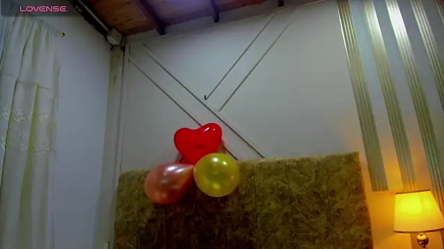 ashley  foxx  online show from 10/08/25, 02:04