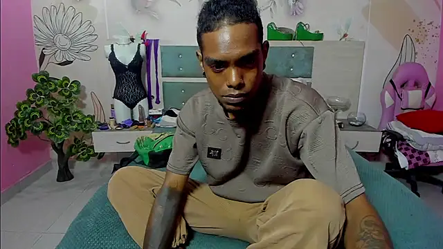 bigblackhotx1 online show from 02/05/26, 01:05