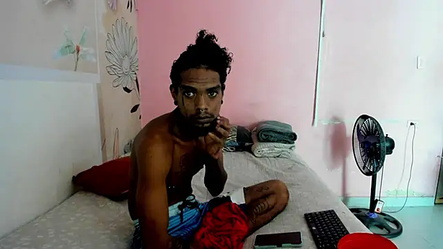 Snapshot of bigblackhotx1 chatting on 06/01/26, 03:25 bigblackhotx1 online show from 06/01/26, 03:25