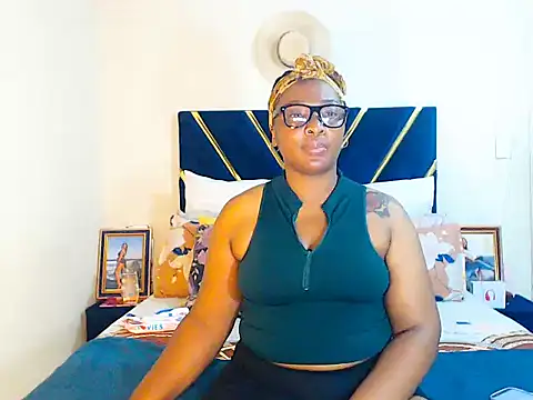 Snapshot of veronica1xxx chatting on 02/03/26, 09:53 veronica1xxx online show from 02/03/26, 09:53