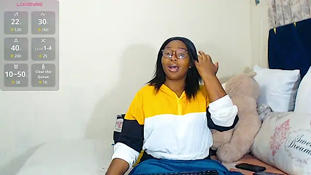 veronica1xxx online show from 04/14/26, 07:53