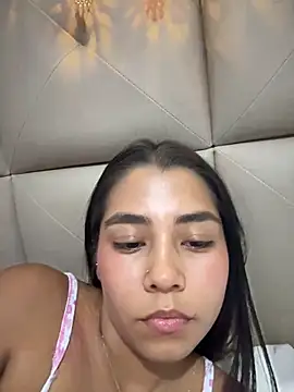 Snapshot of darsha_90 chatting on 12/06/24, 03:19 darsha 90 online show from 12/06/24, 03:19