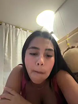 Snapshot of darsha_90 chatting on 12/17/24, 03:17 darsha 90 online show from 12/17/24, 03:17