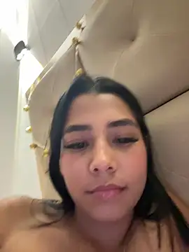 Snapshot of darsha_90 chatting on 12/27/24, 04:47 darsha 90 online show from 12/27/24, 04:47