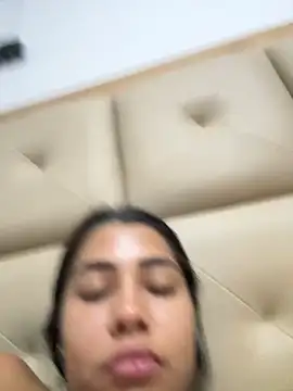 Snapshot of darsha_90 chatting on 10/16/25, 02:01 darsha 90 online show from 10/16/25, 02:01