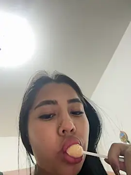 Snapshot of darsha_90 chatting on 11/01/25, 12:23 darsha 90 online show from 11/01/25, 12:23