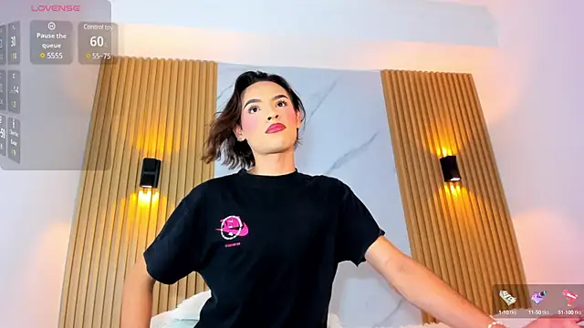 Snapshot of miss_Ari chatting on 01/28/25, 07:21 miss Ari online show from 01/28/25, 07:21