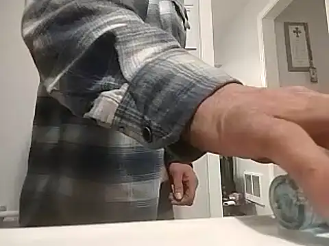 Snapshot of workhard87 chatting on 01/11/25, 03:20 workhard87 online show from 01/11/25, 03:20