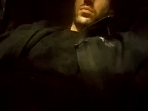 Snapshot of workhard87 chatting on 02/13/25, 11:06 workhard87 online show from 02/13/25, 11:06