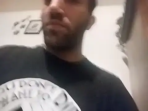 Snapshot of workhard87 chatting on 02/18/25, 09:42 workhard87 online show from 02/18/25, 09:42