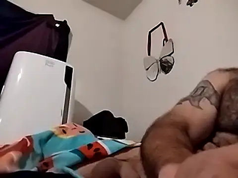 Snapshot of workhard87 chatting on 02/23/25, 05:01 workhard87 online show from 02/23/25, 05:01