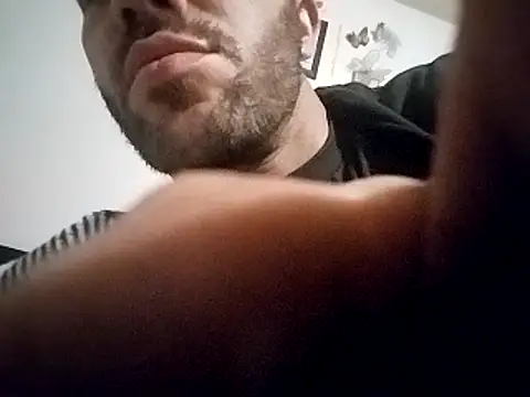 Snapshot of workhard87 chatting on 03/07/25, 06:35 workhard87 online show from 03/07/25, 06:35