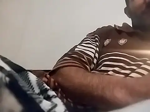 Snapshot of workhard87 chatting on 03/14/25, 04:51 workhard87 online show from 03/14/25, 04:51