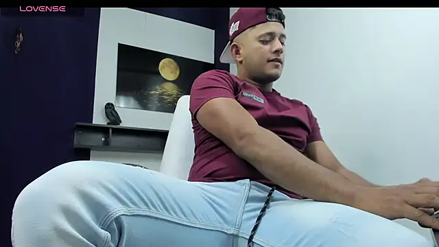 Snapshot of Marcos_garcias chatting on 03/08/25, 07:16 Marcos garcias online show from 03/08/25, 07:16