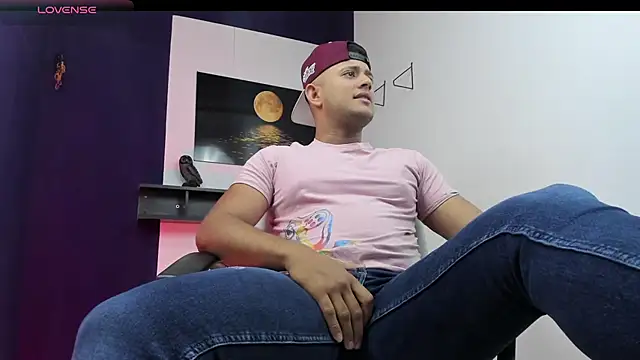 Snapshot of Marcos_garcias chatting on 03/09/25, 10:08 Marcos garcias online show from 03/09/25, 10:08