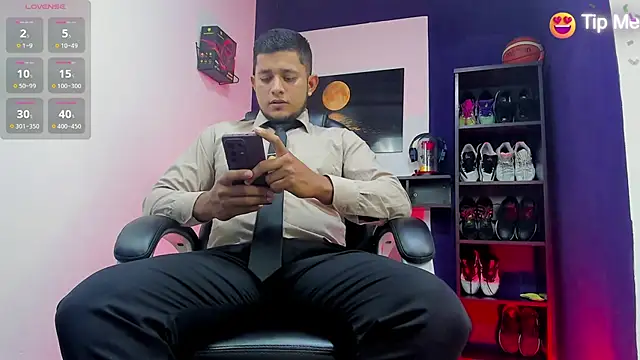 Snapshot of Marcos_garcias chatting on 02/15/26, 11:23 Marcos garcias online show from 02/15/26, 11:23