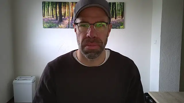 Harry Boldt online show from 10/10/25, 06:23