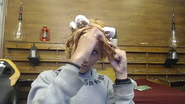 Snapshot of andy_staar chatting on 11/24/25, 07:24 andy staar online show from 11/24/25, 07:24