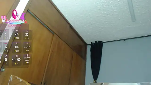 candiapole online show from 10/08/25, 12:47