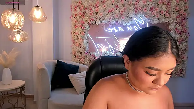 GabriellaLee online show from 10/06/25, 12:08