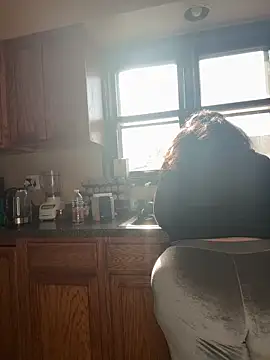 Snapshot of tillymarie34 chatting on 11/13/25, 04:50 tillymarie34 online show from 11/13/25, 04:50