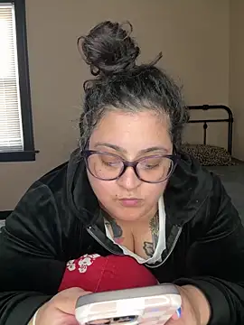 Snapshot of tillymarie34 chatting on 11/23/25, 07:46 tillymarie34 online show from 11/23/25, 07:46