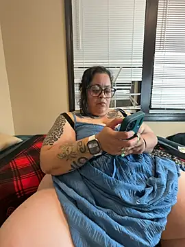 Snapshot of tillymarie34 chatting on 05/26/26, 03:24 tillymarie34 online show from 05/26/26, 03:24