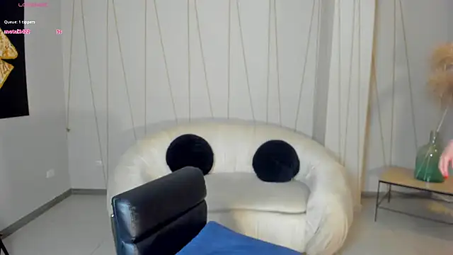 StacyWoods online show from 03/06/25, 04:49