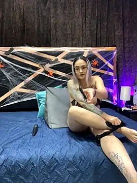 tiffanyandClark online show from 10/28/25, 04:31