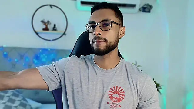 LiamGarcia1 online show from 12/26/24, 12:27