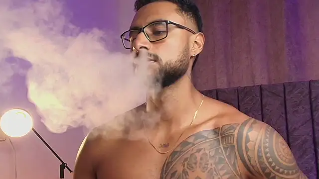 LiamGarcia1 online show from 02/07/25, 04:46