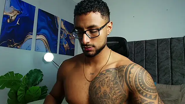 LiamGarcia1 online show from 09/12/25, 01:28