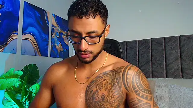 LiamGarcia1 online show from 09/19/25, 01:45