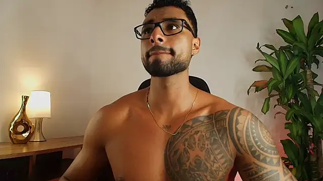 LiamGarcia1 online show from 01/08/26, 03:53