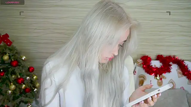 Ashley S online show from 12/30/24, 11:06