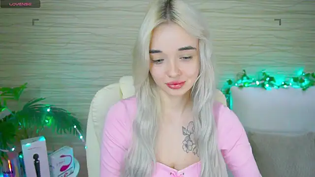 Ashley S online show from 02/07/25, 02:19