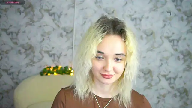 Snapshot of Ashley_S chatting on 04/28/26, 02:27 Ashley S online show from 04/28/26, 02:27