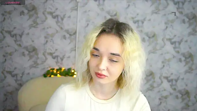 Snapshot of Ashley_S chatting on 04/28/26, 10:15 Ashley S online show from 04/28/26, 10:15