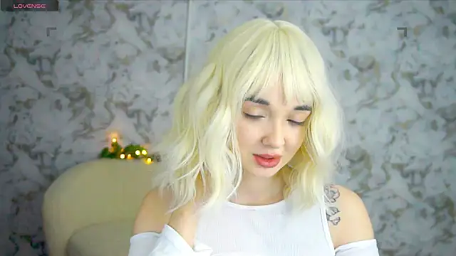 Snapshot of Ashley_S chatting on 05/17/26, 10:17 Ashley S online show from 05/17/26, 10:17