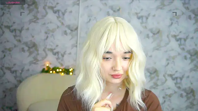 Snapshot of Ashley_S chatting on 05/18/26, 10:26 Ashley S online show from 05/18/26, 10:26