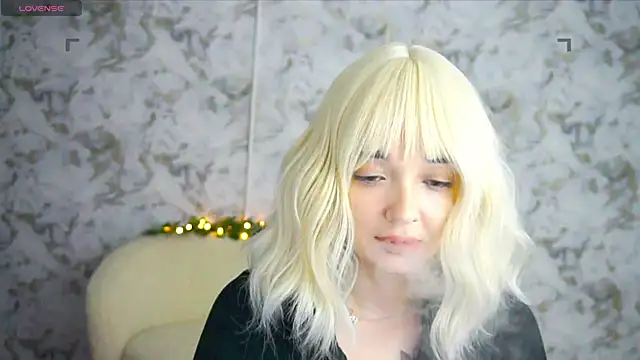 Snapshot of Ashley_S chatting on 06/15/26, 10:12 Ashley S online show from 06/15/26, 10:12
