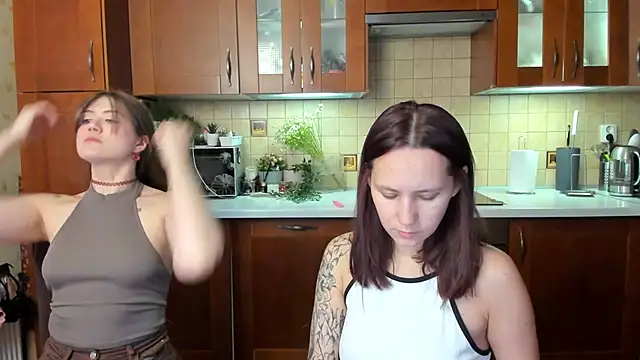 HotCaramellsTV online show from 04/13/26, 10:21