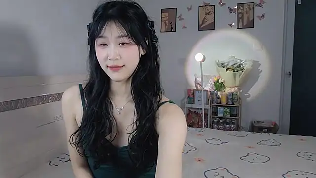 Luminous163 online show from 03/19/25, 04:13